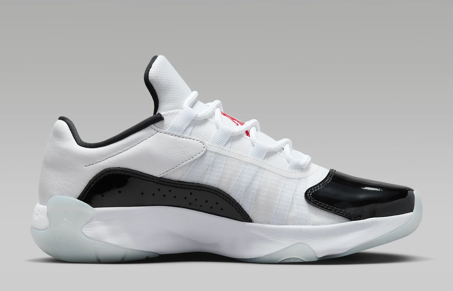 Женские кроссовки Nike Air Jordan 11 CMFT Low