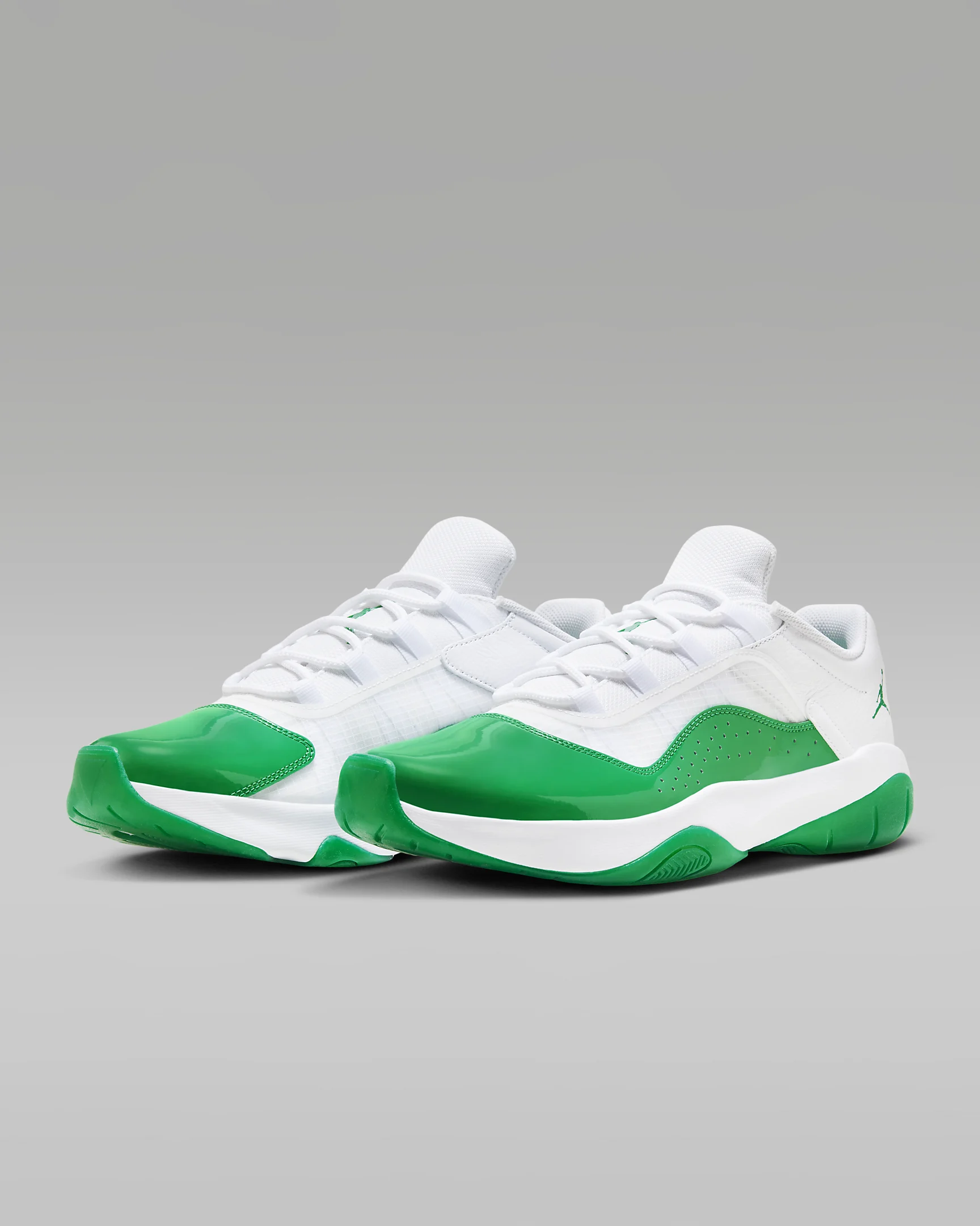 Женские кроссовки Nike Air Jordan 11 CMFT Low - фото №3